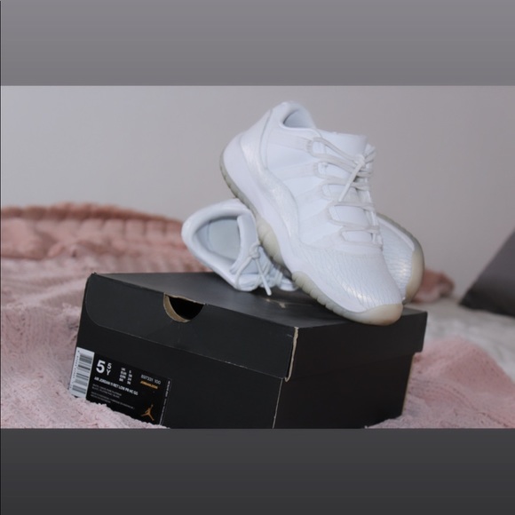 Air Jordan’s 11 Reto low top - Picture 2 of 2